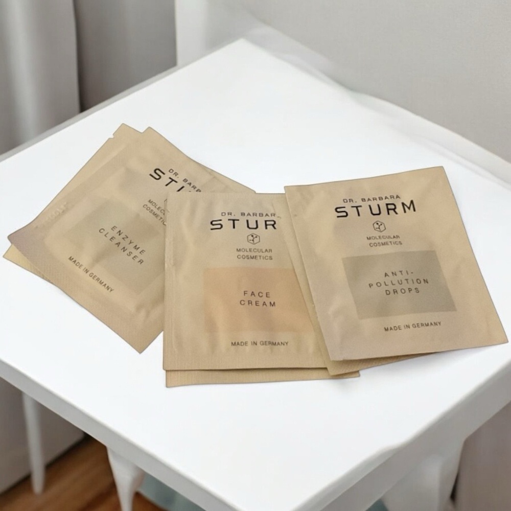 DR. BARBARA STURM Molecular Cosmetics Set of 6 Sample Packs